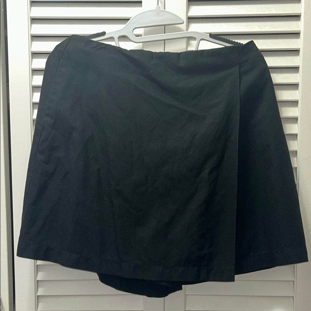 Uniqlo Charcoal Skort